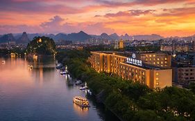 Sheraton Guilin Hotel & Elephant Trunk Hill & Li River Scenic Area